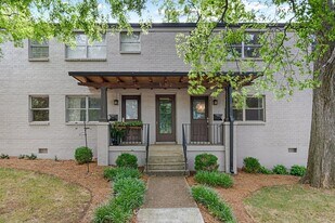 512 Chesterfield Ave in Nashville, TN - Building Photo