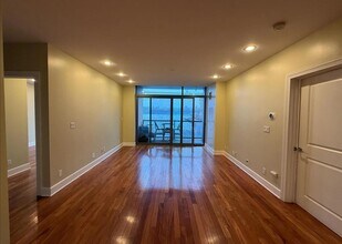 8125 River Rd in North Bergen, NJ - Building Photo - Building Photo