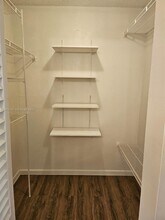 5940 NW 64th Ave in Tamarac, FL - Foto de edificio - Building Photo