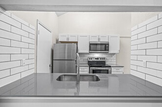 Aulden at The Highlands in Dallas, TX - Foto de edificio - Interior Photo
