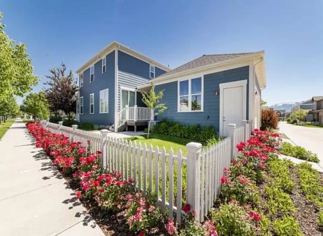 10617 Topview Rd in South Jordan, UT - Foto de edificio - Building Photo