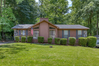 4900 Hearthstone Dr in Columbus, GA - Building Photo - Building Photo