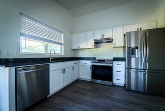 3931 W Whispering Wind Dr in Glendale, AZ - Foto de edificio - Building Photo