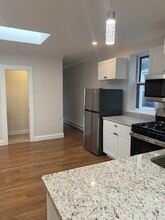 214 Hanover St, Unit 15 in Boston, MA - Building Photo - Building Photo