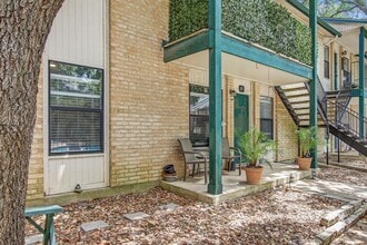 1624 Aquarena Springs Dr in San Marcos, TX - Building Photo - Building Photo