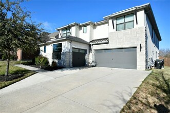 8231 Glastonbury Dr in Frisco, TX - Foto de edificio - Building Photo