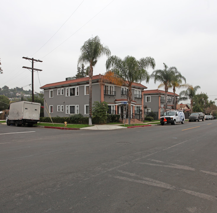 1622 Talmadge St in Los Angeles, CA - Building Photo