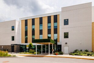Maison des aînés Chomedey in Laval, QC - Building Photo