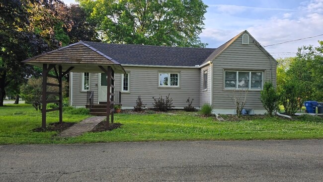 property at 3400 Tower Ln