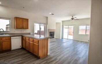 6328 Legend Falls St in North Las Vegas, NV - Building Photo - Building Photo