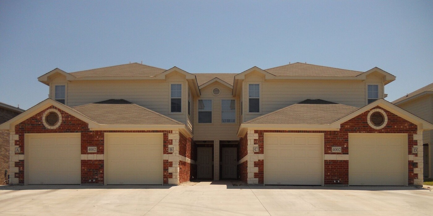 4002 Cambridge Dr in Killeen, TX - Building Photo