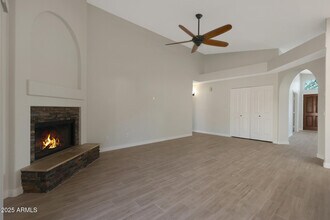 5616 E Gelding Dr in Scottsdale, AZ - Building Photo - Building Photo
