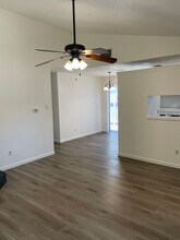 412 Greenlawn Blvd in Round Rock, TX - Foto de edificio - Building Photo