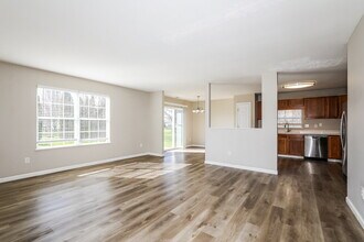 302 Brookview Dr in Brownsburg, IN - Building Photo - Building Photo