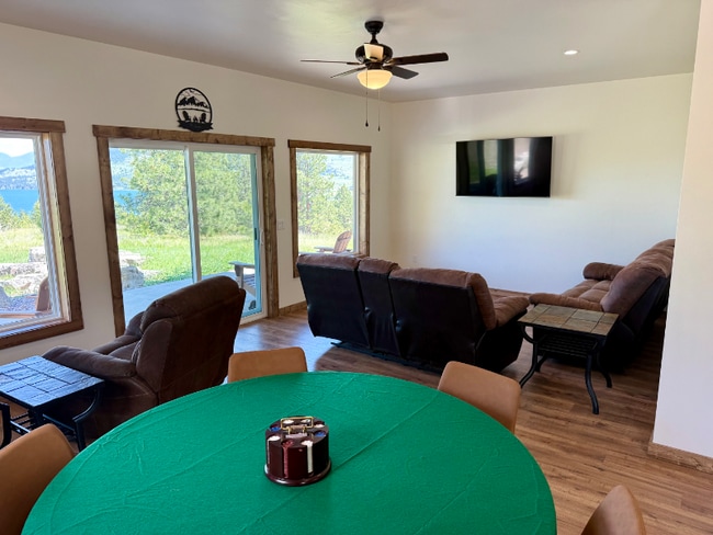27945 Island Butte Ln in Big Arm, MT - Building Photo - Building Photo