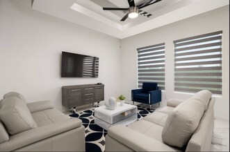 4909 Sequoia Ave in McAllen, TX - Foto de edificio - Building Photo