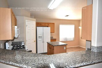 7408 Alpine Ridge St in Las Vegas, NV - Building Photo - Building Photo