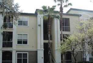 5703 Legacy Crescent Pl in Riverview, FL - Building Photo