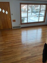 21650 Fuller Ave in Euclid, OH - Foto de edificio - Building Photo