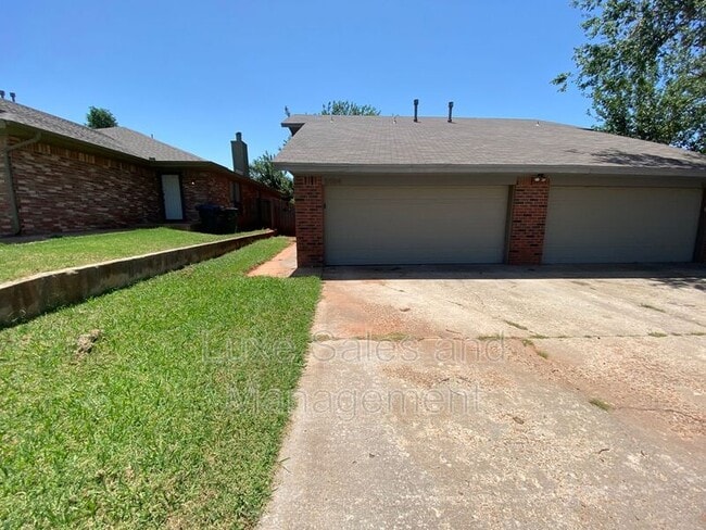 6004 Paramount Dr in Oklahoma City, OK - Building Photo - Building Photo