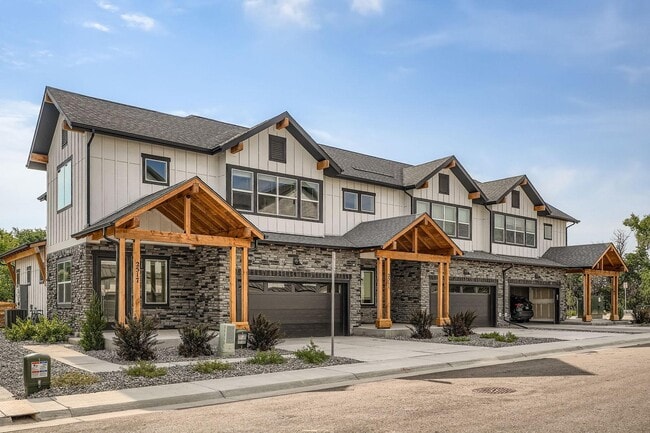 property at 2502 Colt Wy