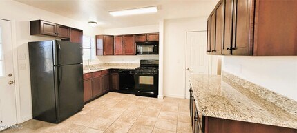 220 S Paloma in Show Low, AZ - Building Photo - Building Photo