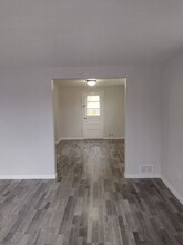 3050 Canbet Dr in Pittsburgh, PA - Building Photo - Building Photo