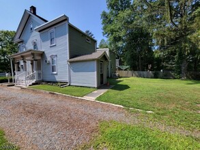 131 4th St in Belvidere, NJ - Foto de edificio - Building Photo