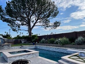 3713 Rosehedge Dr, Unit One Bedroom Apartment in Fullerton, CA - Foto de edificio - Building Photo