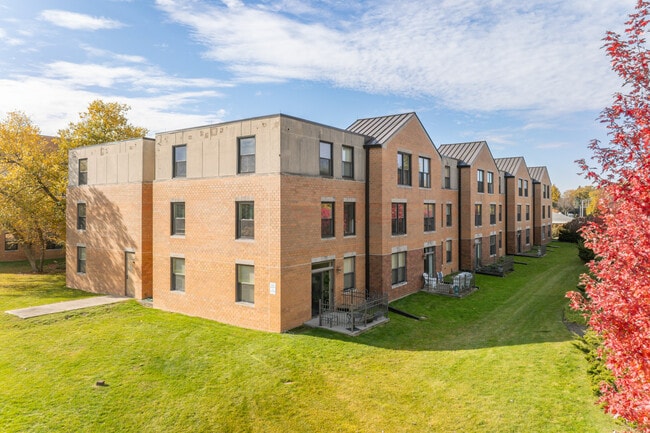 Mather Place in Wilmette, IL - Building Photo - Building Photo