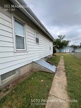 301 Magnolia St in Perryville, MO - Foto de edificio - Building Photo