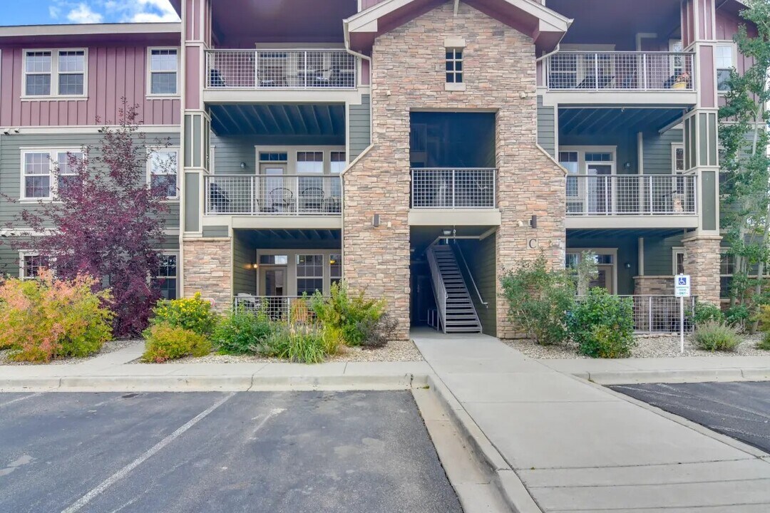 154 Village Rd in Granby, CO - Building Photo