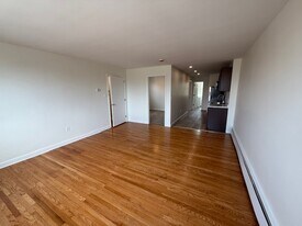 9317 Walker St in Philadelphia, PA - Building Photo