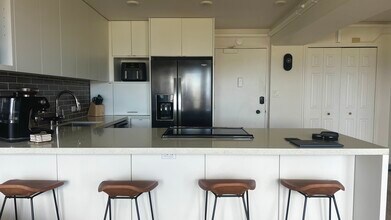 2333 Kapiolani Blvd, Unit 3112 in Honolulu, HI - Building Photo - Building Photo