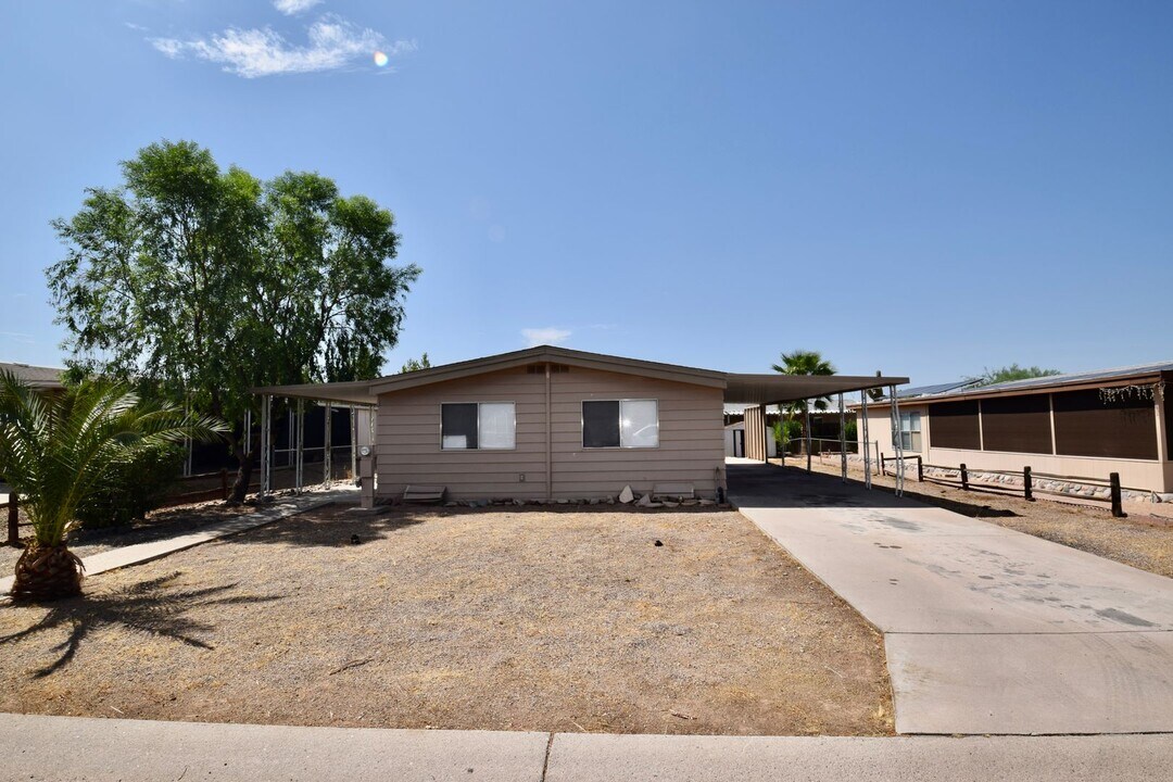9715 E Edgewood Ave in Mesa, AZ - Building Photo