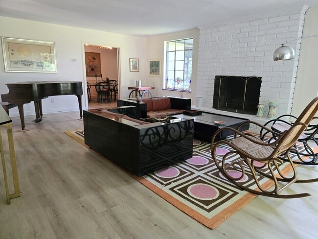 property at 6 Summer Hill Rd