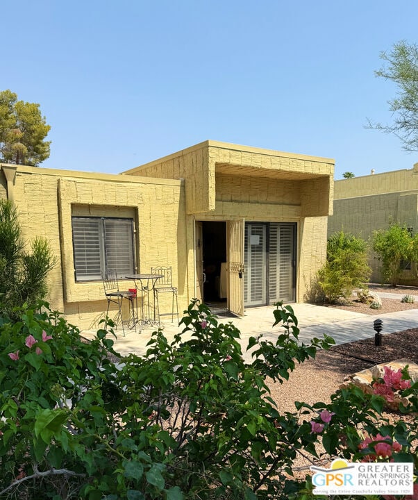 property at 5304 Los Coyotes Dr