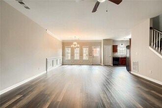 2171 Waterford Park Dr in Lawrenceville, GA - Foto de edificio - Building Photo