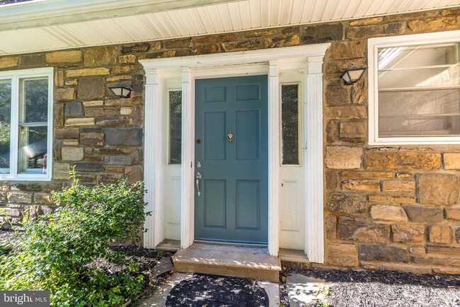 932 Croton Rd in Wayne, PA - Building Photo - Building Photo