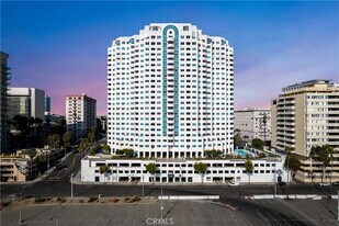 525 E Seaside Way, Unit 806 in Long Beach, CA - Building Photo