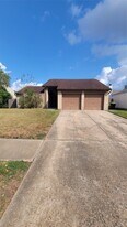 1919 Long Barrel Ln in Missouri City, TX - Building Photo