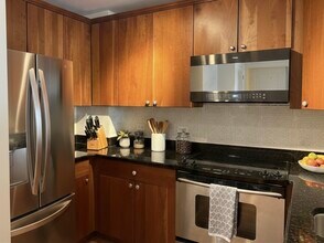 6301 City Pl, Unit 6301 in Edgewater, NJ - Foto de edificio - Building Photo