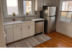 46 Lawn Ave, Unit 2 bedroom in Quincy, MA - Building Photo