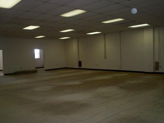 1-5 W Washington Ave in Washington, NJ - Building Photo - Interior Photo