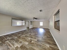 951 Turtle Creek Dr S in Jacksonville, FL - Building Photo
