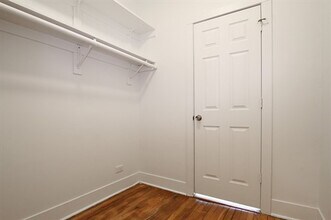 7057 S Princeton Ave 7057 S Princeton Ave in Chicago, IL - Foto de edificio - Building Photo