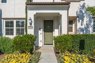 30324 Town Square Dr in Menifee, CA - Building Photo - Building Photo