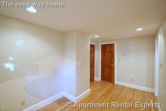 429 Franklin St, Unit #1L in Cambridge, MA - Building Photo - Building Photo