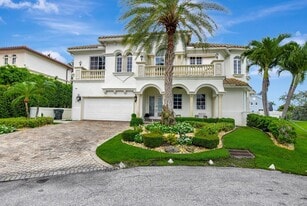 857 Havana Dr in Boca Raton, FL - Building Photo