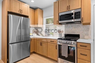 6730 Mohawk St in San Diego, CA - Building Photo - Building Photo